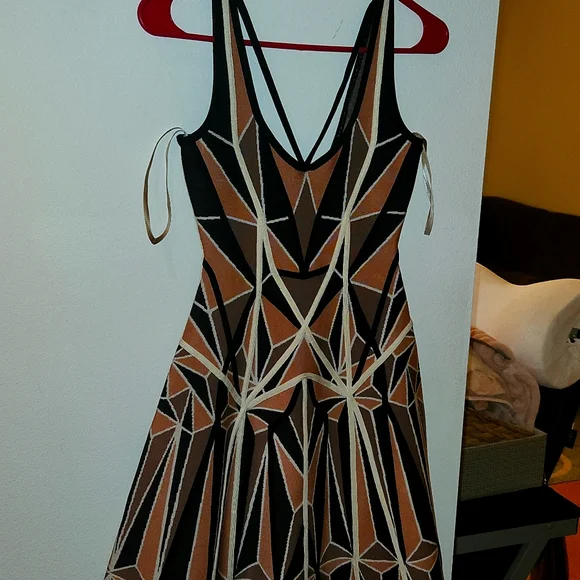 HERVE LEGER brand new, geometric, never worn A-line dress size small - Picture 6 of 9